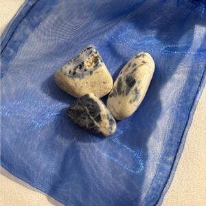 Natural Stone Decor Set in Blue Pouch